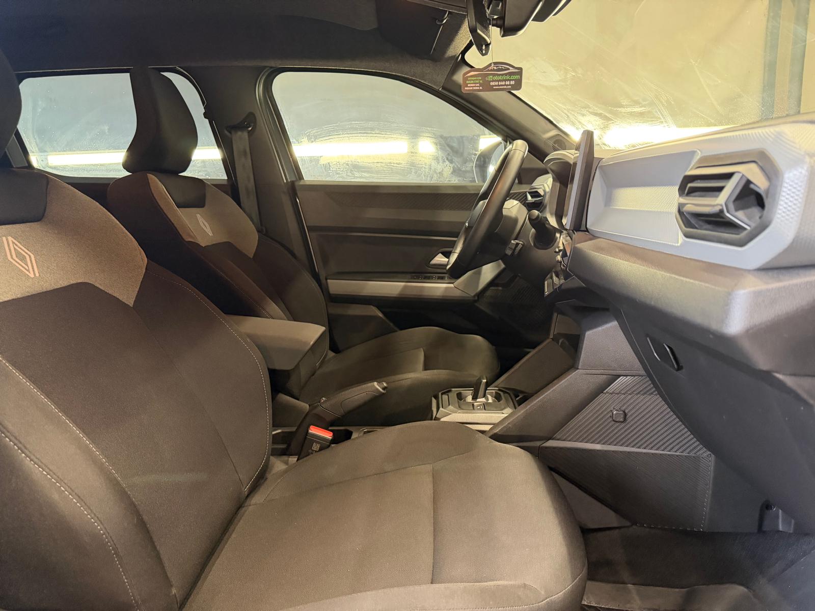 RENAULT DUSTER 2